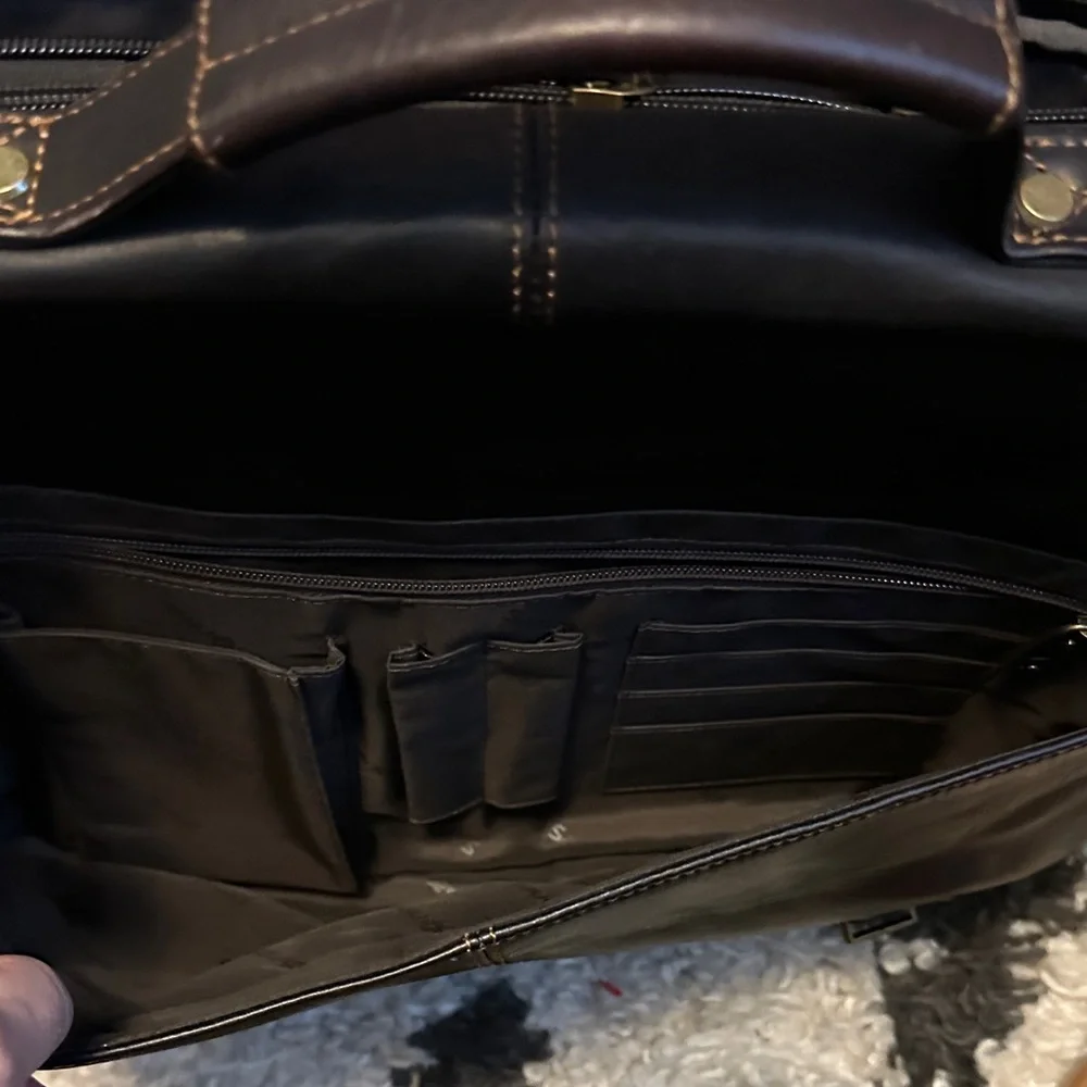 Samsonite | Colombian Leather Flap Over Messenger Bag